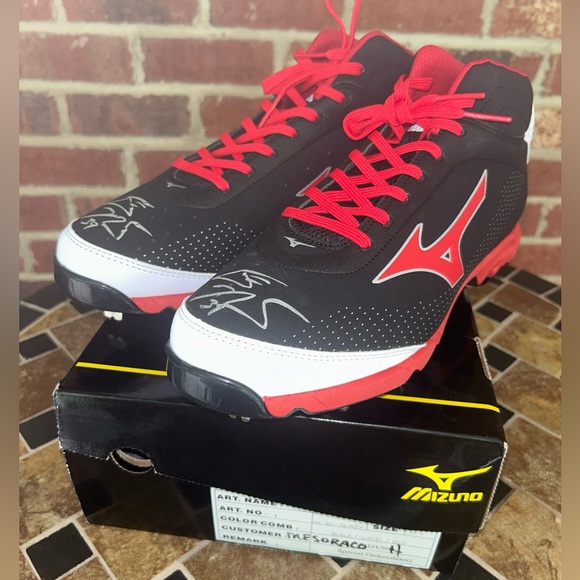 Devin Mesoraco MLB All Star Autographed Cleat. His Game Shoe New/Box Size 12.5